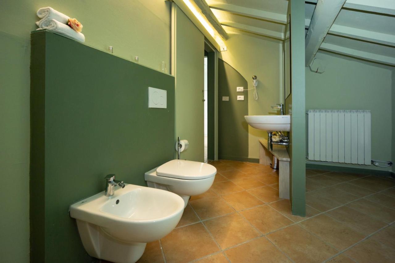 Family Room Private Bathroom