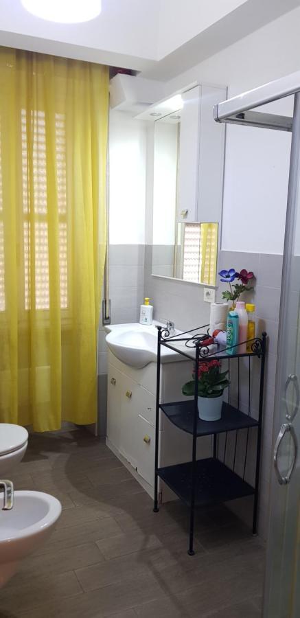 Habitación Triple con baño compartido