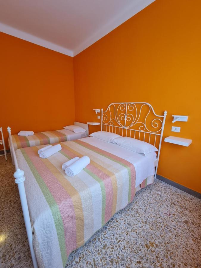 Habitación Triple con baño compartido