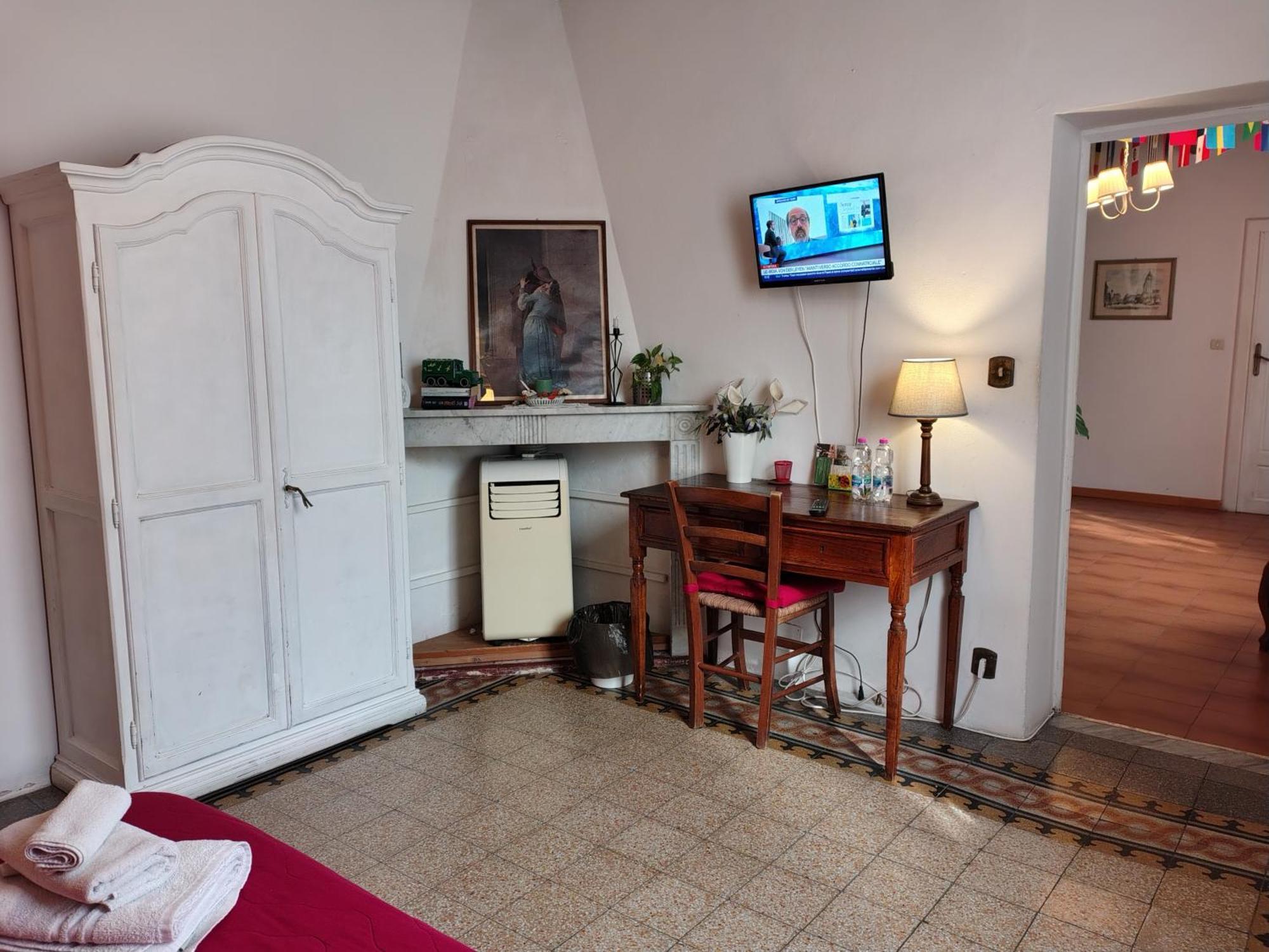 Basic Triple Room