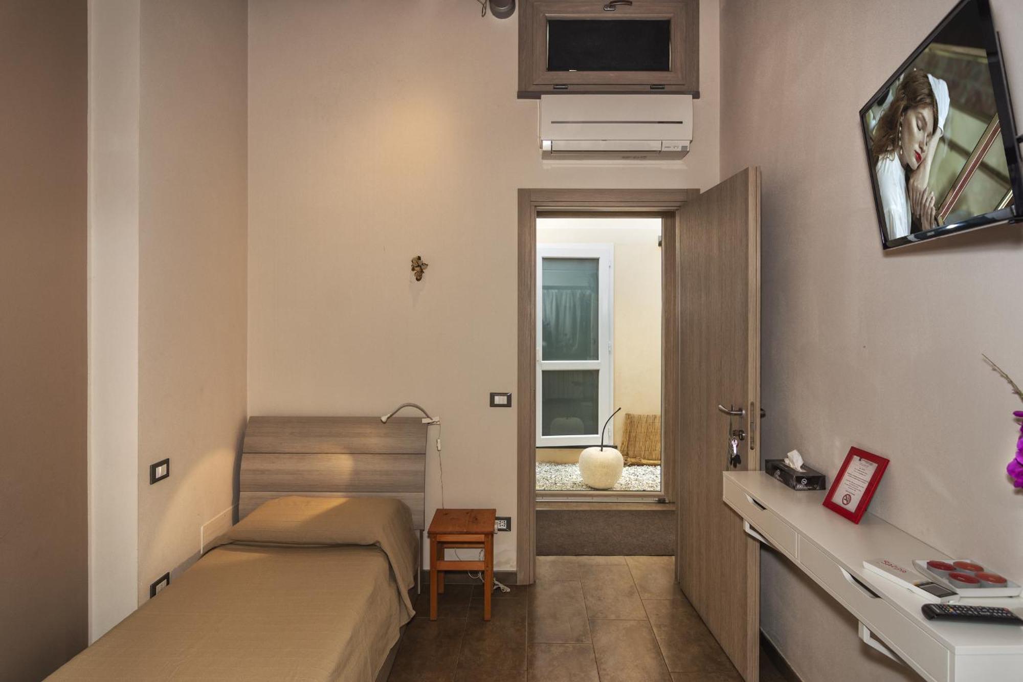 Single Room with Private Bathroom