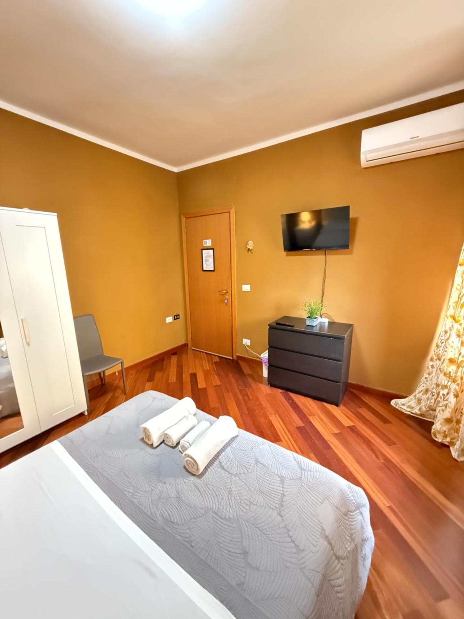Double Room with Shared Bathroom