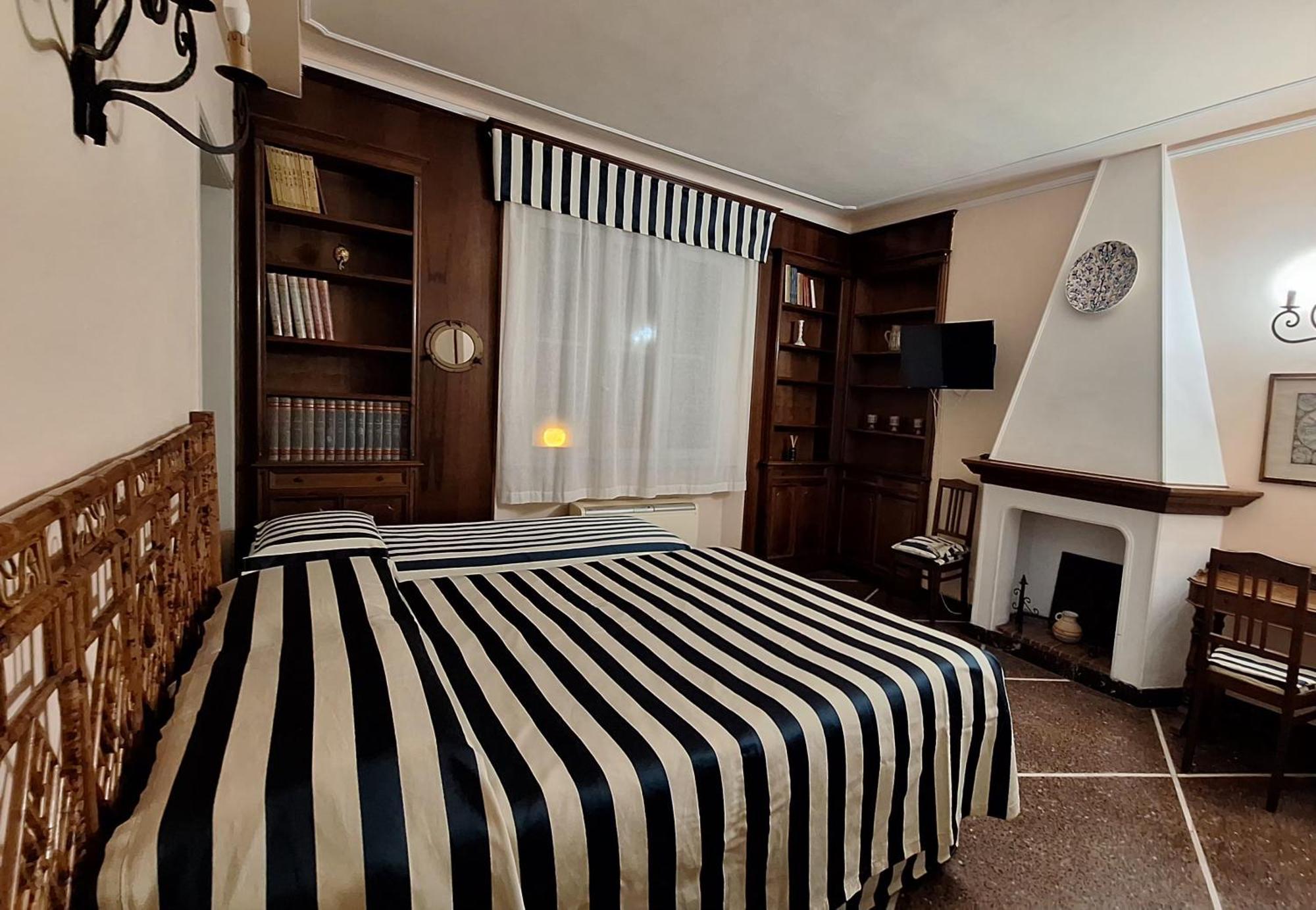 Triple Room with Private Bathroom