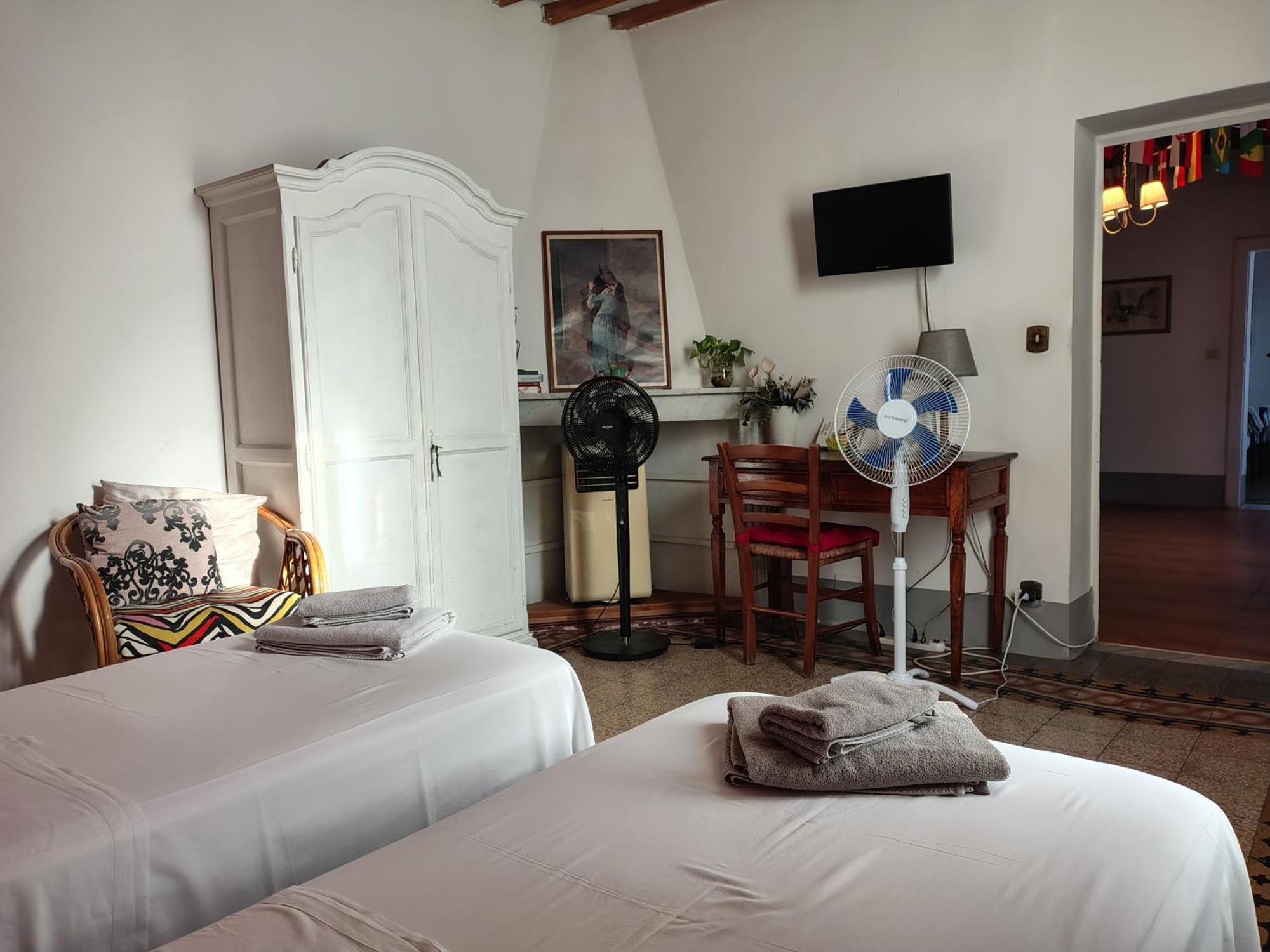 Basic Triple Room