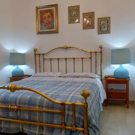 Pisa Central Station Room Rent-3
