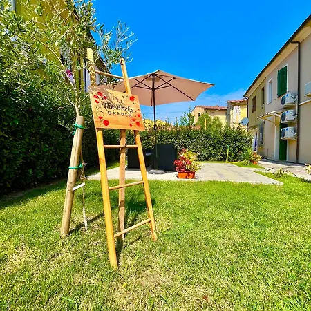The Bricks B&B Free Parking-3