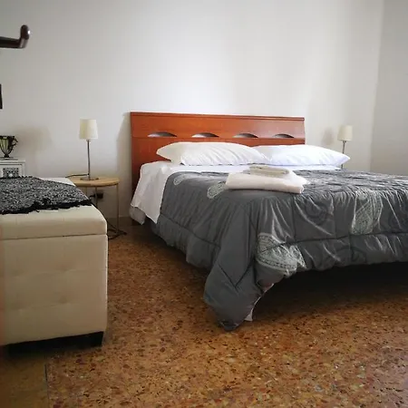 Villa Galilei Rooms-3